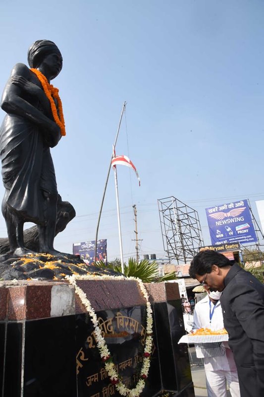 Jharkhand CM Hemant Soren pays tribute to Birsa Munda