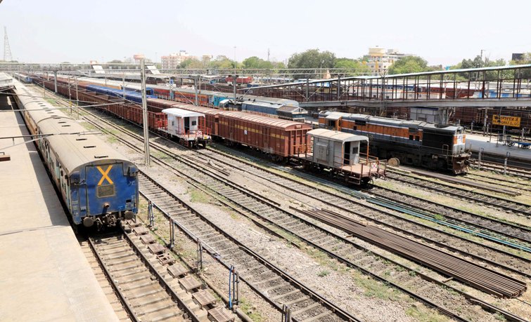 IndiaFightsCorona: Glimpses of the Twentieth Day of lockdown