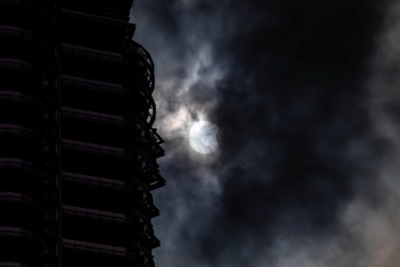 Glimpses of the Solar Eclipse