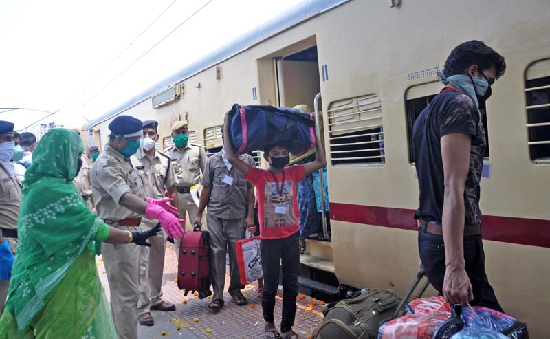 Migrant workers arrive by Shramik special train to West Bengal