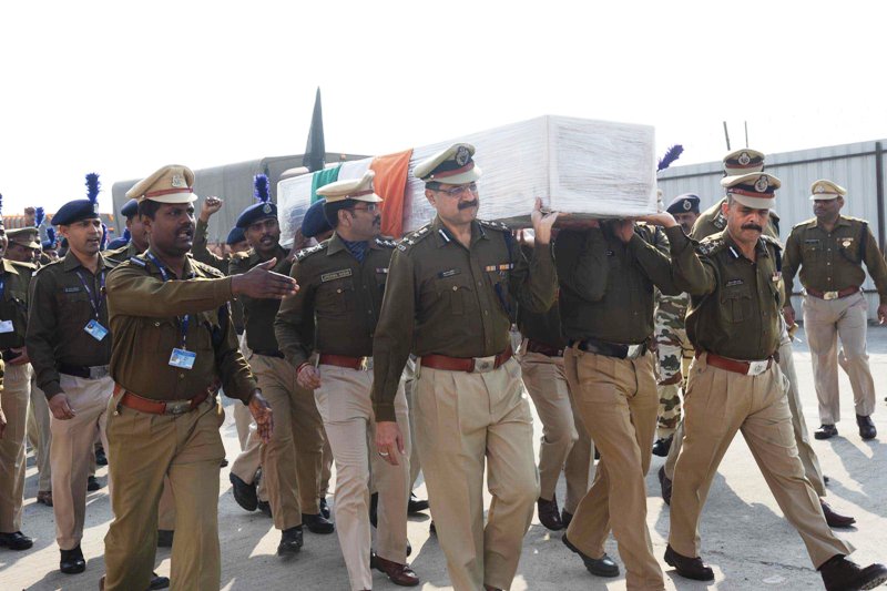 Bihar DGP Gupteshwar Pandey with CRPF officials in Kashmir