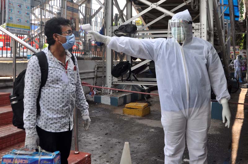 Migrant workers arrive by Shramik special train to West Bengal