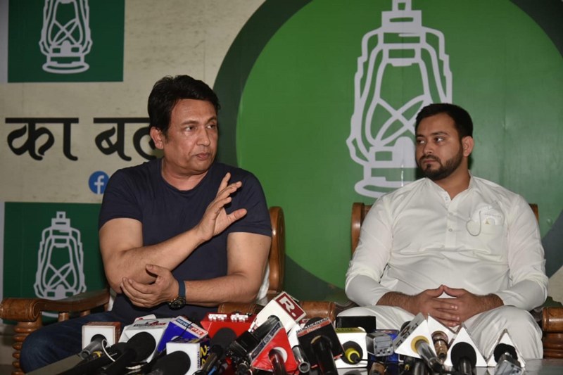 Shekhar Suman addresses a press conference Â in Patna