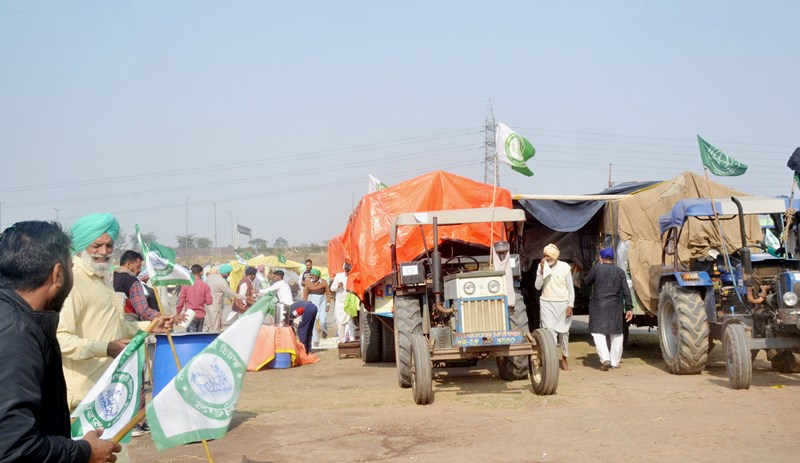 Farmers protest against Centre’s new farm laws