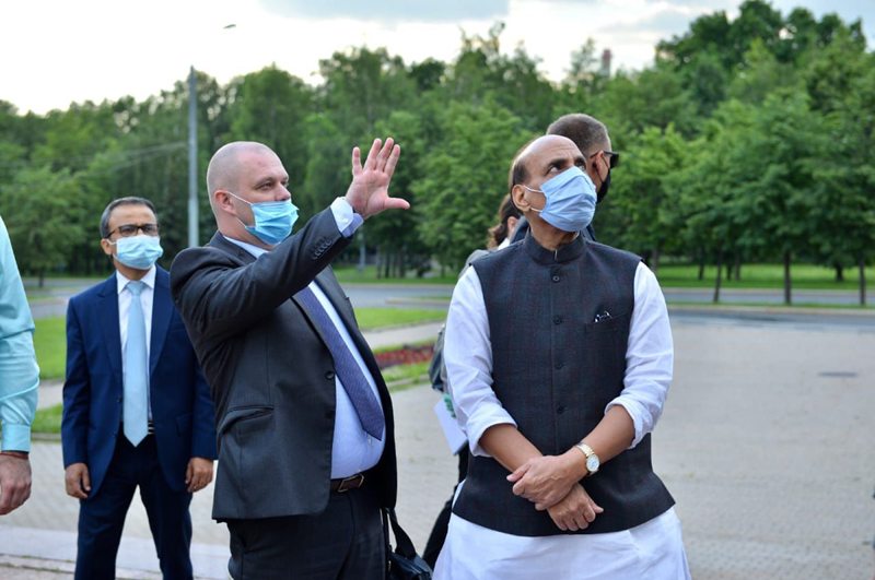 Rajnath Singh pays tribute to Soviet victory in WWII in Moscow