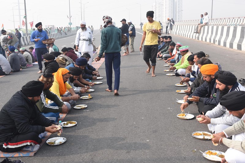 Farm Bill:Loktantrik Jan Pahel activists raising slogans during a demonstration in Patna