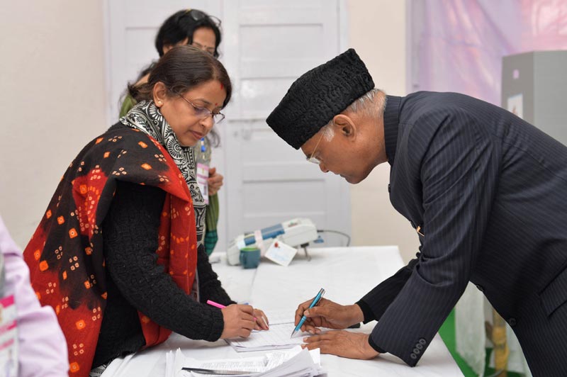 President Kovind casts his vote in Delhi elections