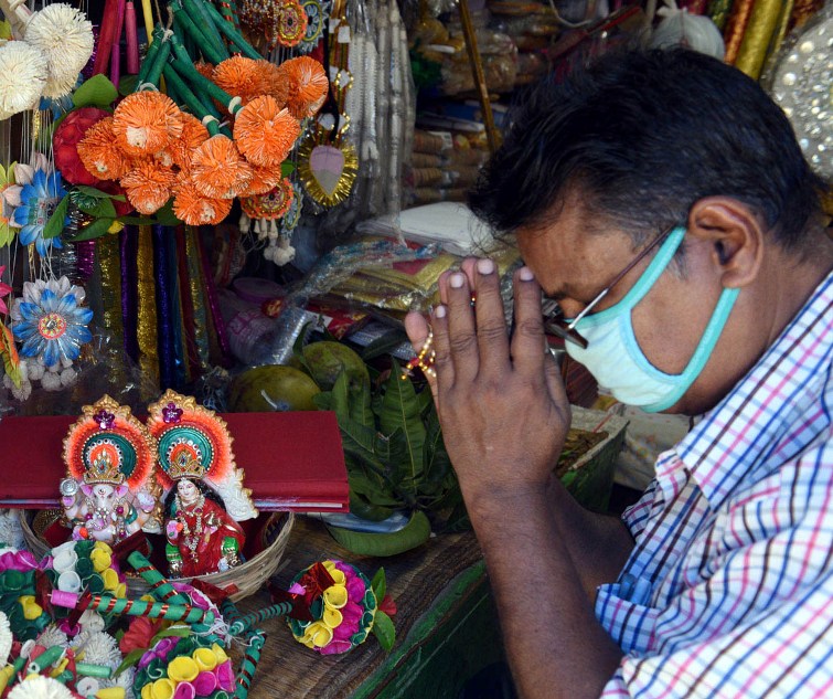 No mask, no petrol instruction issued during lockdown in Kolkata
