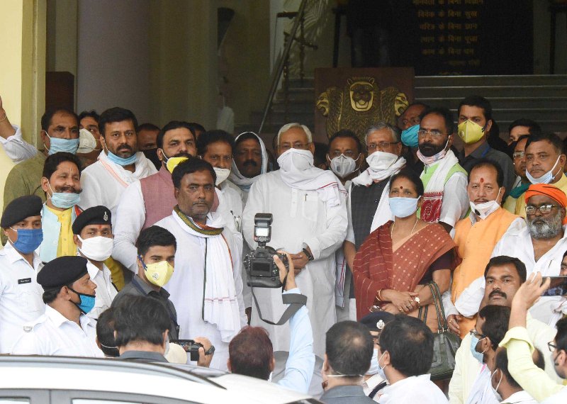 RJD protests against fuel price hike in Patna