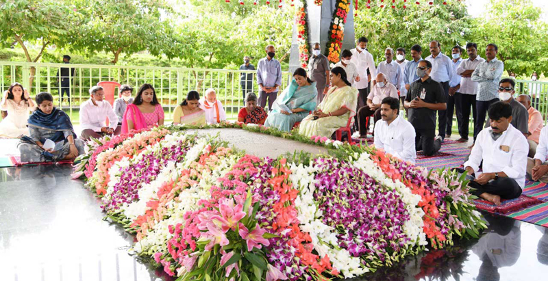 Andhra Pradesh CM Jagan Mohan Reddy pays tribute to YS Rajasekhar Reddy