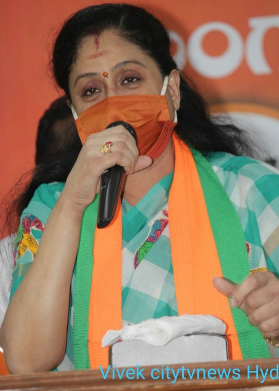 Telugu Film actress Vijayashanthi addresses media at BJP State Office in Hyderabad