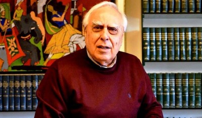It's not about a post but about my country, says Kapil Sibal a day after Congress meet