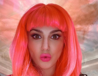 Sunny Leone looks unique in her new 'orange' hairstyle