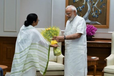 PM Narendra Modi commences his Kolkata visit