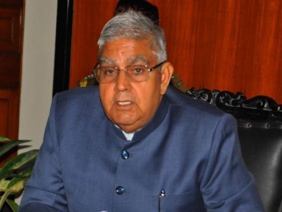 CAA protests: CU students block West Bengal Guv Jagdeep Dhankhar from attending convocation