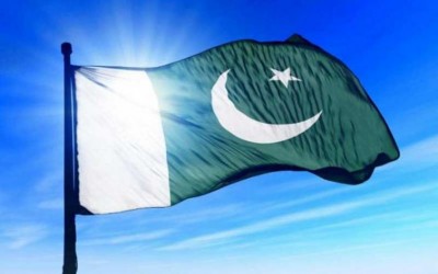 Pakistan violates ceasefire close to LOC in Baramulla