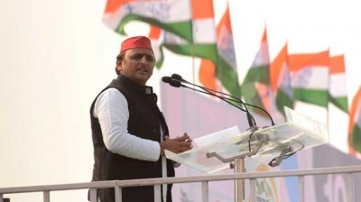 Samajwadi Party will give Rs 1 lakh each to kin of Auraiyya accident victims: Akhilesh Yadav