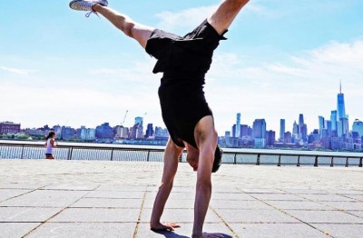 On International Yoga Day, UN spotlights power of ancient practice to help ease COVID stress