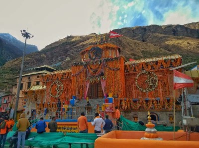 Badrinath shrine decked up for Diwali