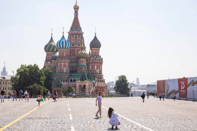 Moscow: People take photos at Red Square