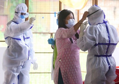 India's number of active COVID-19 cases remain below 8 lakh for the second day