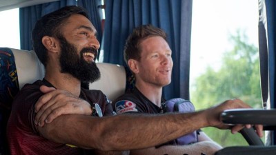 Dinesh Karthik hands over KKR captaincy to Eoin Morgan in IPL