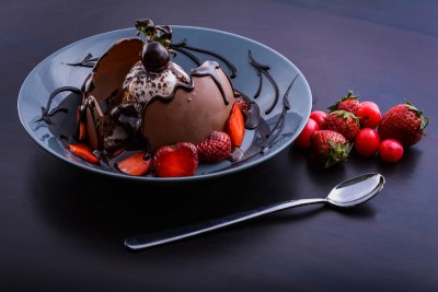 Royal China Kolkata offers limited period complimentary dessert to diners