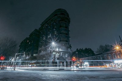 Chinese mainland discharges 18 COVID-19 patients from hospitals