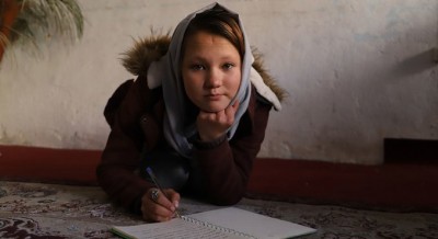 UN agencies pledge scaled-up efforts to protect uprooted children as pandemic upends lives