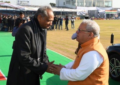 Won't be responsible if people surround Raj Bhawan: Ashok Gehlot asking Guv to conduct floor test