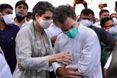 UP Police lodge FIR against Rahul Gandhi and Priyanka Gandhi over Hathras march