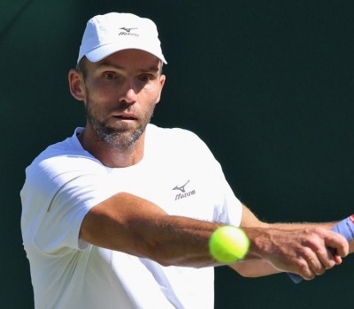 Stebe knocks out last year's finallist Karlovic in opener at Tata Open