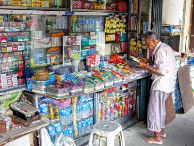 COVID-19 lockdown: Centre allows shops to open with conditions, malls to remain shut