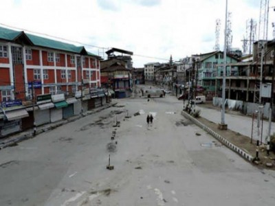 J&K: After orders to stock LPG for two months and vacating schools for army, political parties demand clarification