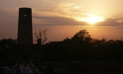 Pakistan: Punjab govt ratifies army land allotment to civilian officials