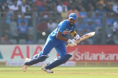 Mumbai ODI: Australia bowl out India for 255