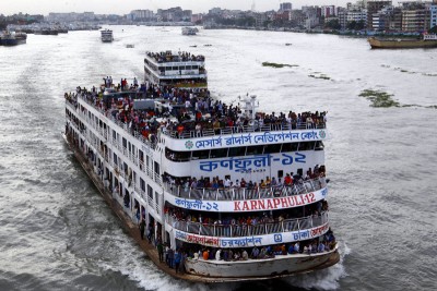 Bangladesh celebrates Eid: Ferries packed with homebound travelers