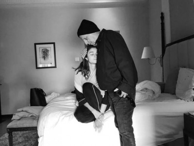 Alia Bhatt misses 'daddy' Mahesh Bhatt in self-quarantine days