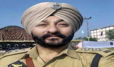 NIA conduct raid in Srinagar in case related to former Dy SP Davinder Singh