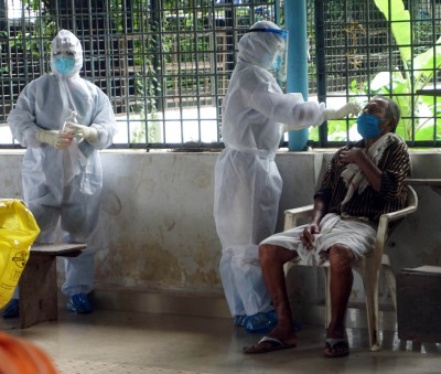 India witnesses another day of massive spike in COVID-19 cases, death toll reaches 32771