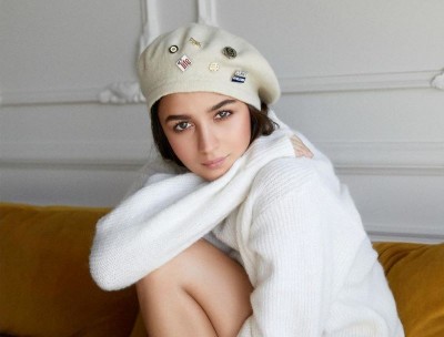 Alia Bhatt enjoys warm clothes in winter