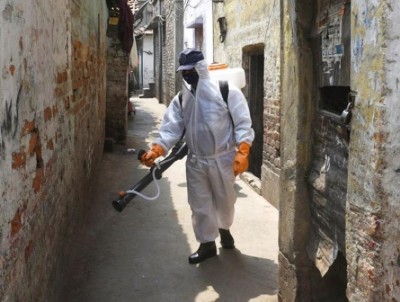 Covid tally in India crosses 33,000 as country nears lockdown exit