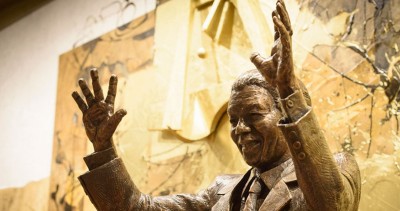 Mandela Prize awarded to Greek and Guinean rights activists