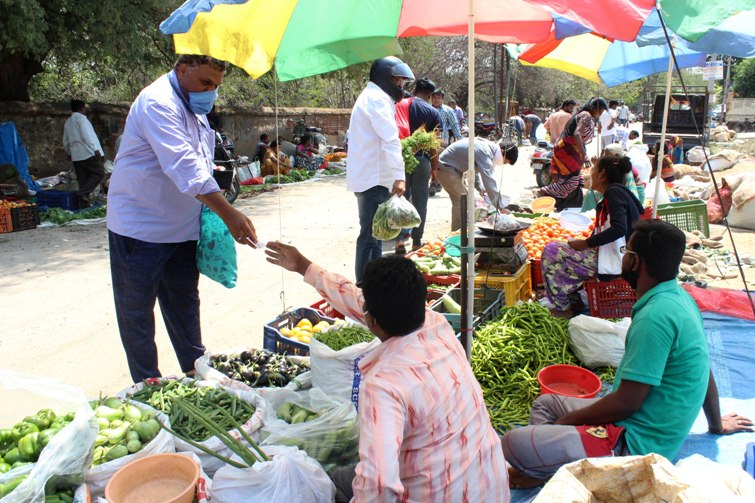 India Fights Corona : Glimpses of a nation under lockdown