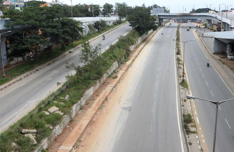 Commercial activities halted as lockdown imposed by Karnataka government 