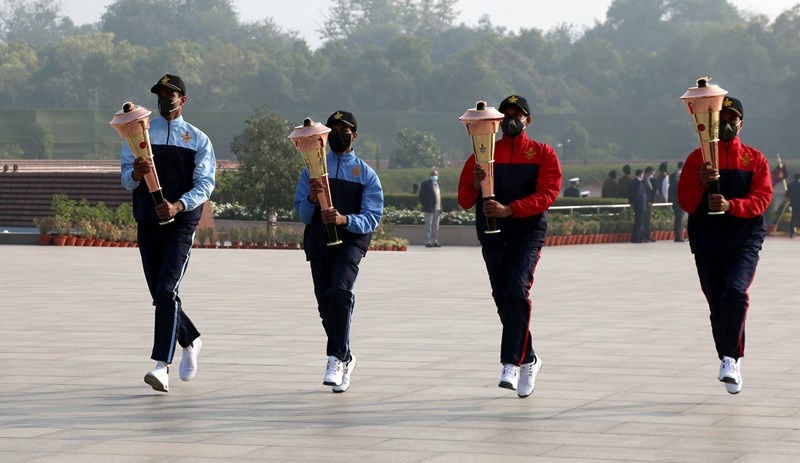 Soldiers carrying victory flames, lit-up by PM Modi, marking the beginning of Golden Jubilee of India's victory over Pakistan in Indo-Pak War