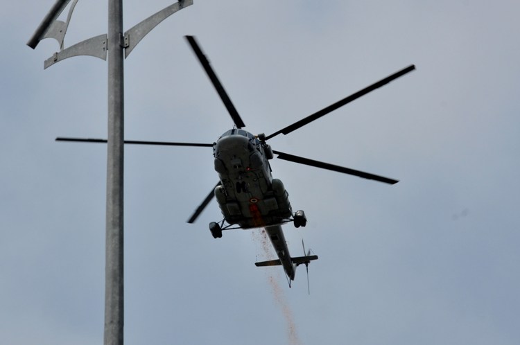 IAF pays tribute to corona warriors 