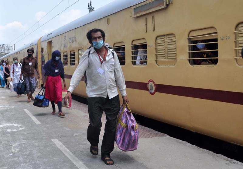 Migrant workers arrive by Shramik special train to West Bengal