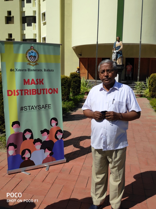 St. Xavier's University distributes masks in 5 km radius of campus in Kolkata's Rajarhat