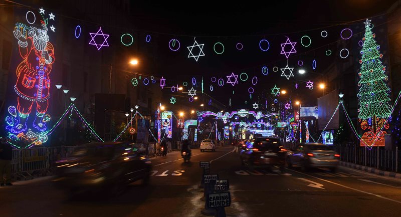 Mamata Banerjee inaugurates Christmas fair in Kolkata